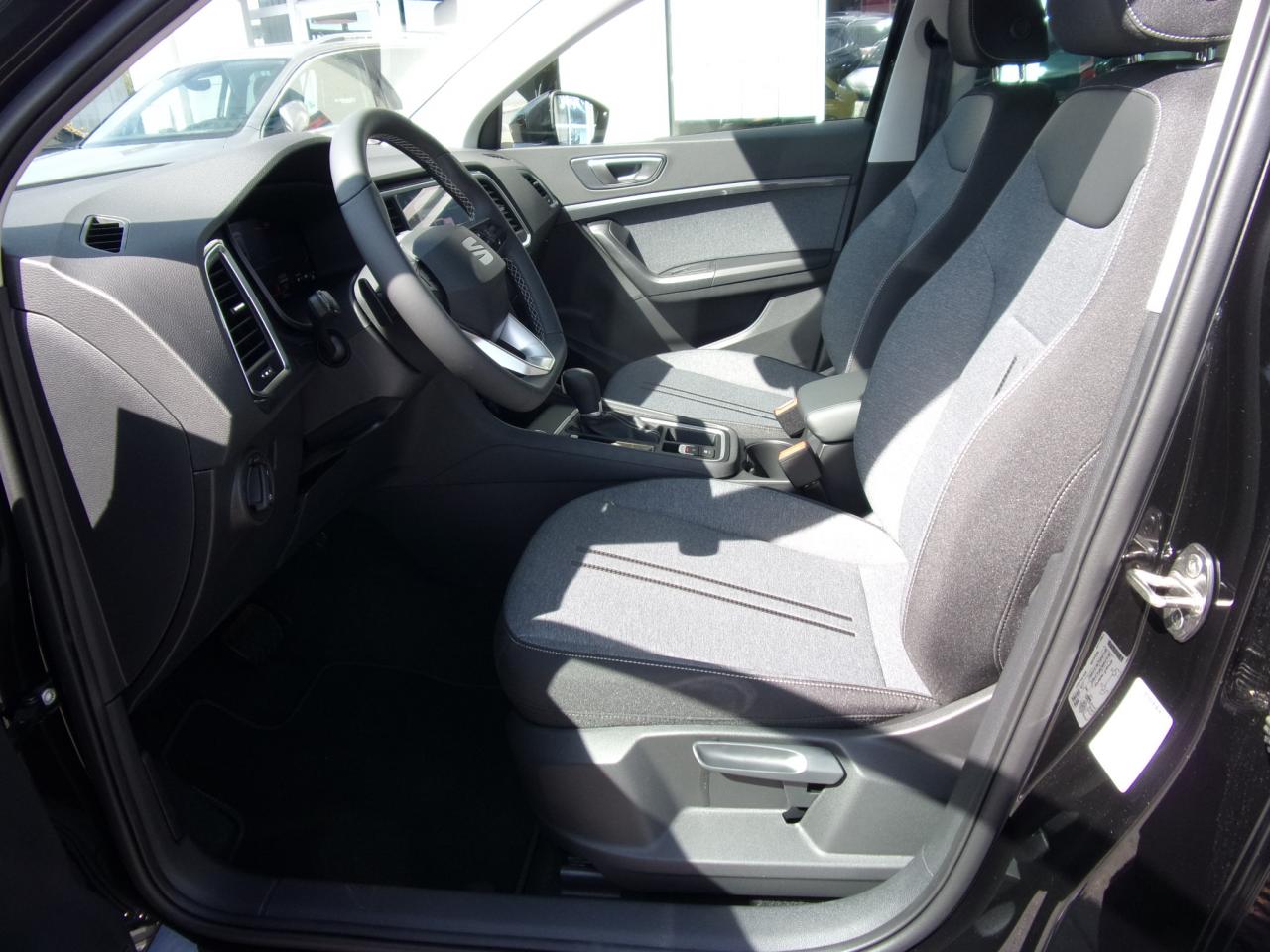 Seat ATECA ROAD EDITION 1.5 TSI DSG, CO2-Klasse: E, NAVI PARKLENKASS. Bildbeschreibung: Seat ATECA ROAD EDITION 1.5 TSI DSG, CO2-Klasse: E, NAVI PARKLENKASS.