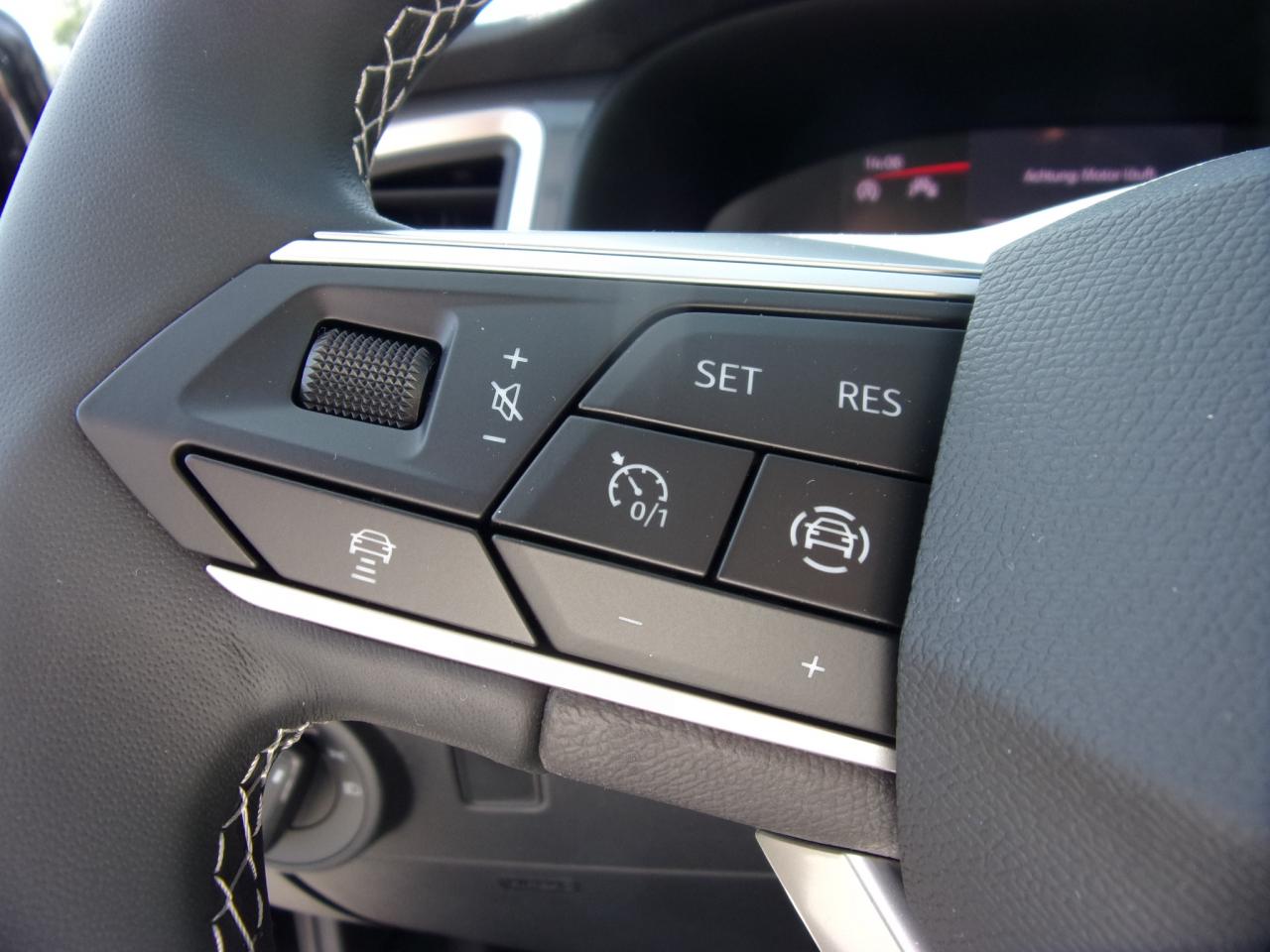 Seat ATECA ROAD EDITION 1.5 TSI DSG, CO2-Klasse: E, NAVI PARKLENKASS. Bildbeschreibung: Seat ATECA ROAD EDITION 1.5 TSI DSG, CO2-Klasse: E, NAVI PARKLENKASS.