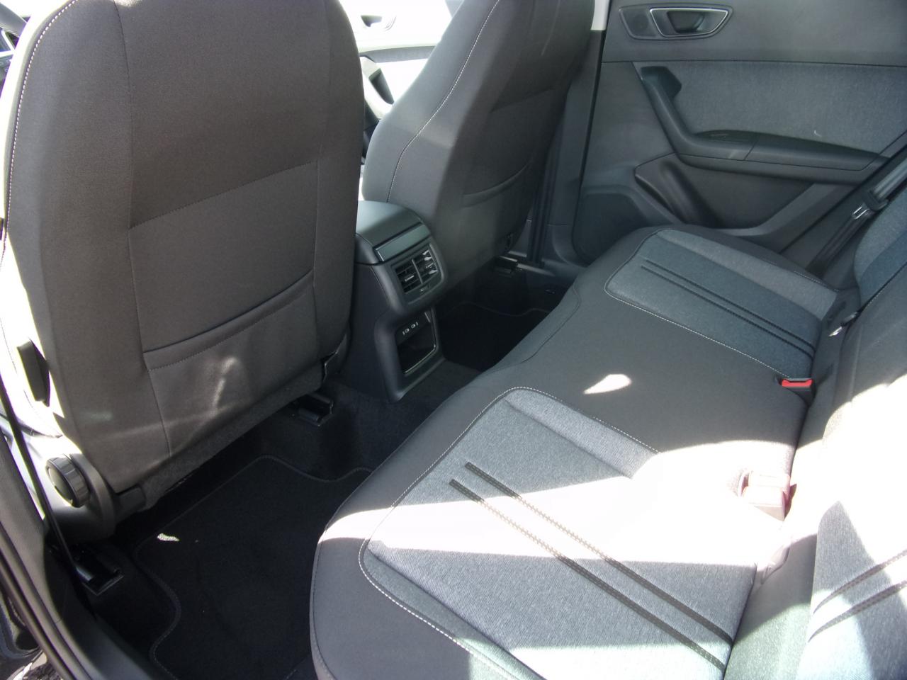 Seat ATECA ROAD EDITION 1.5 TSI DSG, CO2-Klasse: E, NAVI PARKLENKASS. Bildbeschreibung: Seat ATECA ROAD EDITION 1.5 TSI DSG, CO2-Klasse: E, NAVI PARKLENKASS.