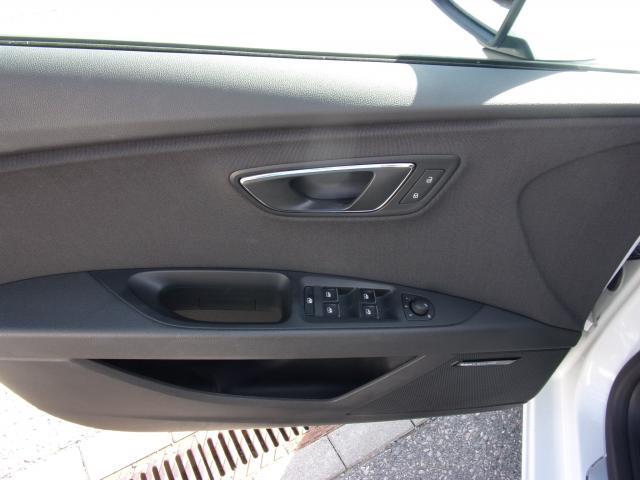 Seat LEON SPORTSTOURER FR 1.4 TSI ACT NAVI SITZHEIZ. Bildbeschreibung: Seat LEON SPORTSTOURER FR 1.4 TSI ACT NAVI SITZHEIZ.