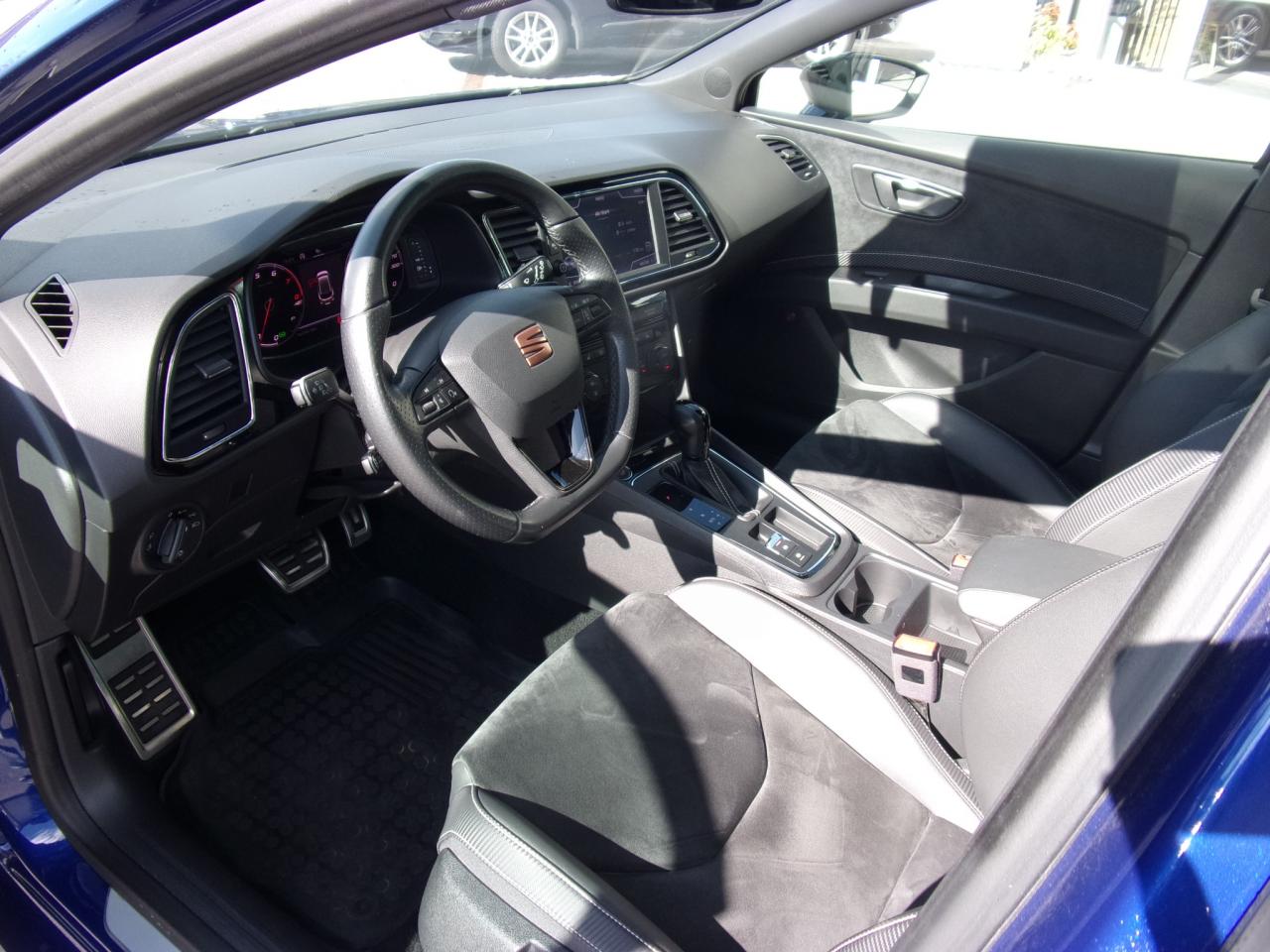 Seat LEON SPORTSTOURER CUPRA 2.0 TSI DSG 4DRIVE NAVI Bildbeschreibung: Seat LEON SPORTSTOURER CUPRA 2.0 TSI DSG 4DRIVE NAVI