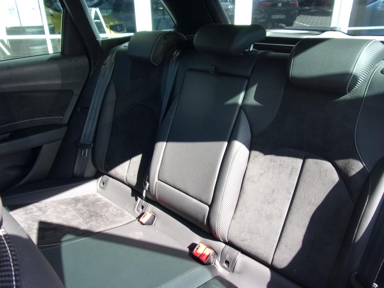 Seat LEON SPORTSTOURER CUPRA 2.0 TSI DSG 4DRIVE NAVI Bildbeschreibung: Seat LEON SPORTSTOURER CUPRA 2.0 TSI DSG 4DRIVE NAVI