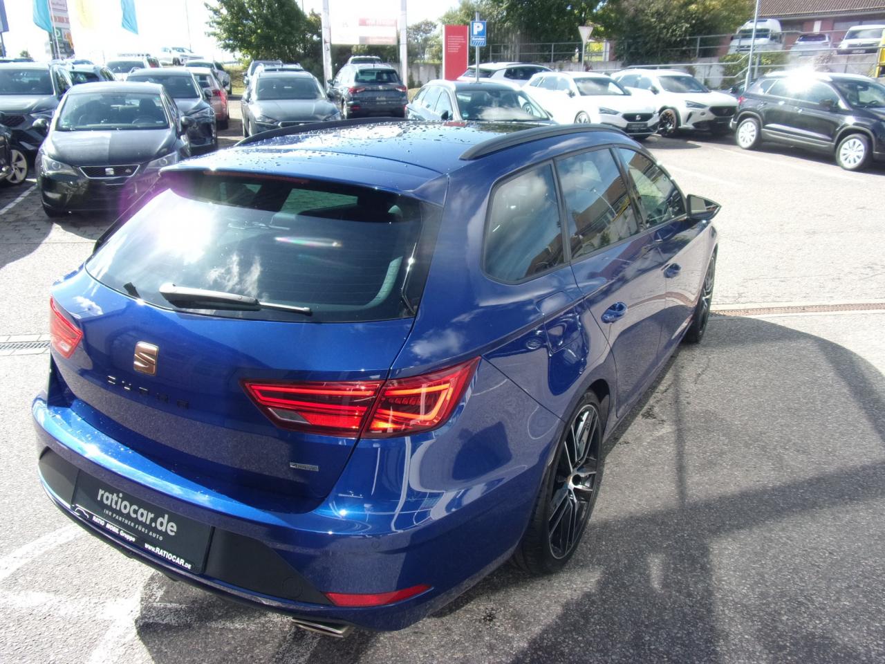 Seat LEON SPORTSTOURER CUPRA 2.0 TSI DSG 4DRIVE NAVI Bildbeschreibung: Seat LEON SPORTSTOURER CUPRA 2.0 TSI DSG 4DRIVE NAVI