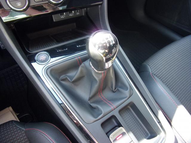 Seat LEON SPORTSTOURER FR 1.5 TSI ACT NAVI ACC Bildbeschreibung: Seat LEON SPORTSTOURER FR 1.5 TSI ACT NAVI ACC
