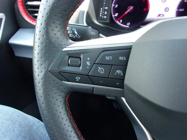 Seat ARONA FR 1.0 TSI NAVI SITZHEIZ. EINPARKH. DAB+ Bildbeschreibung: Seat ARONA FR 1.0 TSI NAVI SITZHEIZ. EINPARKH. DAB+