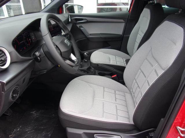 Seat ARONA FR 1.0 TSI, CO2-Klasse: D, NAVI SITZHEIZ. EINPARKH. DAB+ Bildbeschreibung: Seat ARONA FR 1.0 TSI, CO2-Klasse: D, NAVI SITZHEIZ. EINPARKH. DAB+