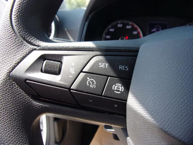 Seat IBIZA REFERENCE 1.0 MPI BLUETOOTH USB FRONT-ASS. Bildbeschreibung: Seat IBIZA REFERENCE 1.0 MPI BLUETOOTH USB FRONT-ASS.