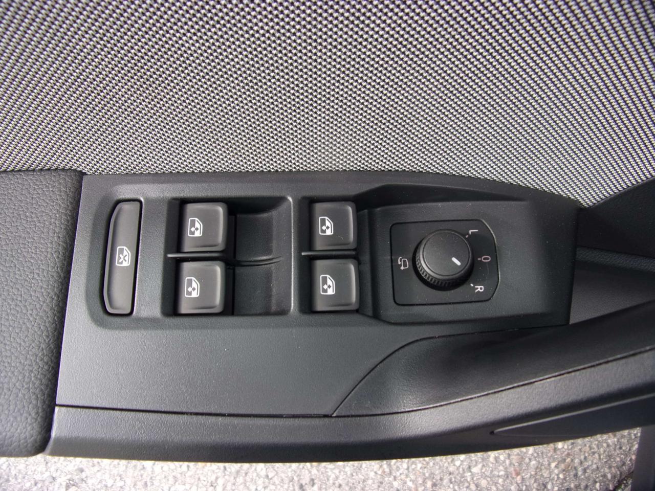 Seat ARONA FR 1.0 TSI DSG, CO2-Klasse: D, NAVI SITZHEIZ. AHZV-VORBER. Bildbeschreibung: Seat ARONA FR 1.0 TSI DSG, CO2-Klasse: D, NAVI SITZHEIZ. AHZV-VORBER.