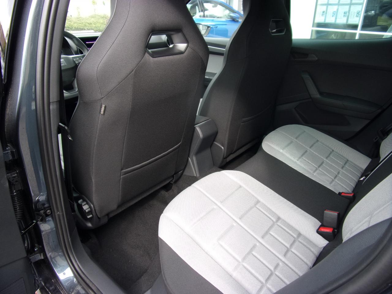 Seat ARONA FR 1.0 TSI DSG, CO2-Klasse: D, NAVI SITZHEIZ. AHZV-VORBER. Bildbeschreibung: Seat ARONA FR 1.0 TSI DSG, CO2-Klasse: D, NAVI SITZHEIZ. AHZV-VORBER.