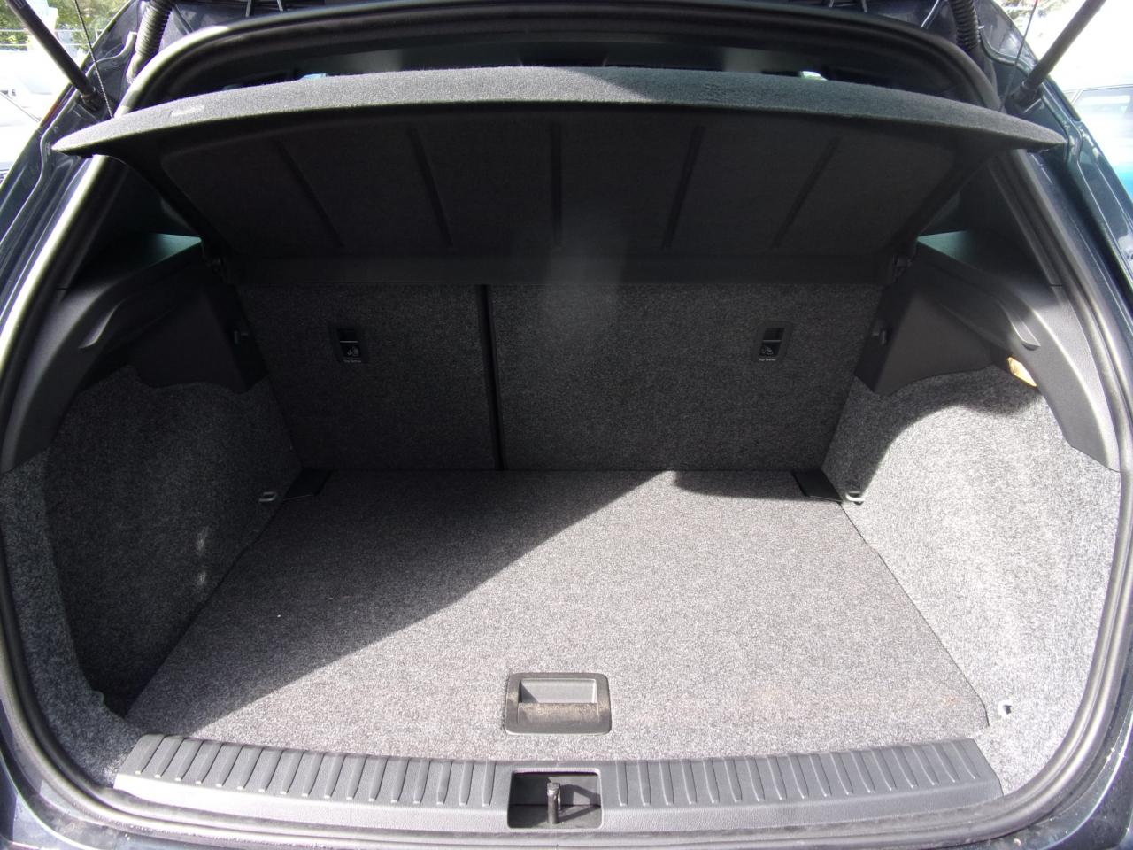 Seat ARONA FR 1.0 TSI DSG, CO2-Klasse: D, NAVI SITZHEIZ. AHZV-VORBER. Bildbeschreibung: Seat ARONA FR 1.0 TSI DSG, CO2-Klasse: D, NAVI SITZHEIZ. AHZV-VORBER.