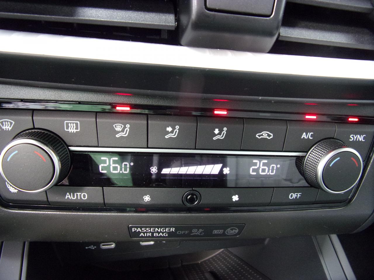 Seat ARONA FR 1.0 TSI DSG, CO2-Klasse: D, NAVI SITZHEIZ. AHZV-VORBER. Bildbeschreibung: Seat ARONA FR 1.0 TSI DSG, CO2-Klasse: D, NAVI SITZHEIZ. AHZV-VORBER.