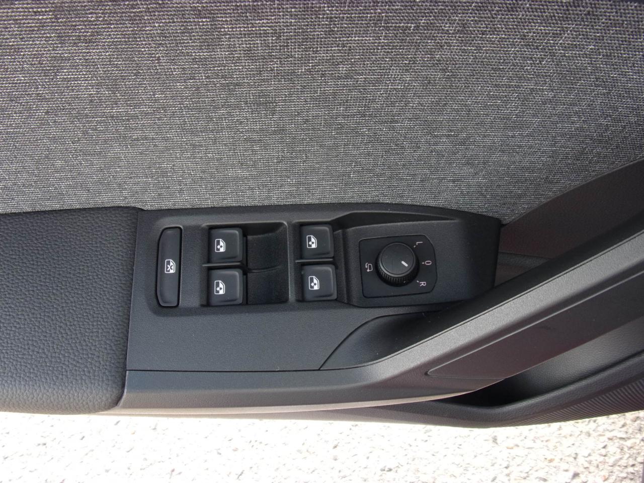 Seat ARONA XPERIENCE 1.0 TSI AHZV NAVI FULL-LINK SHZ Bildbeschreibung: Seat ARONA XPERIENCE 1.0 TSI AHZV NAVI FULL-LINK SHZ