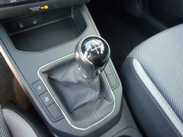 Seat IBIZA 1.0 TSI STYLE SCHECKHEFTGEPFLEGT SITZHEIZ. Bildbeschreibung: Seat IBIZA 1.0 TSI STYLE SCHECKHEFTGEPFLEGT SITZHEIZ.