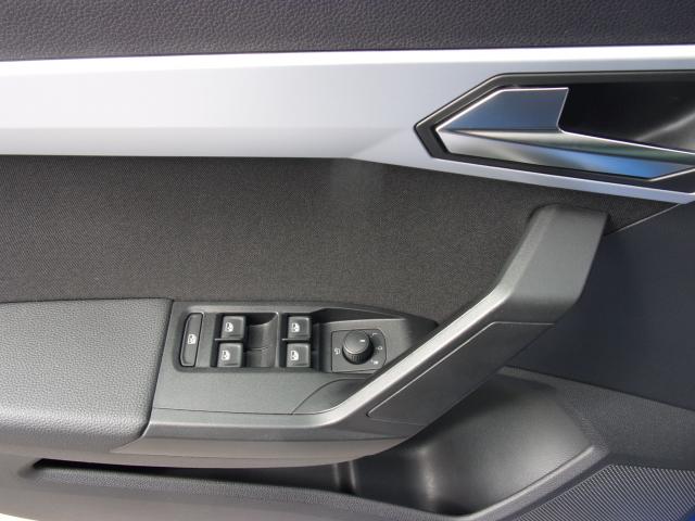 Seat ARONA FR 1.0 TSI GAR.-01/2027*SHZ NAVI AHZV Bildbeschreibung: Seat ARONA FR 1.0 TSI GAR.-01/2027*SHZ NAVI AHZV