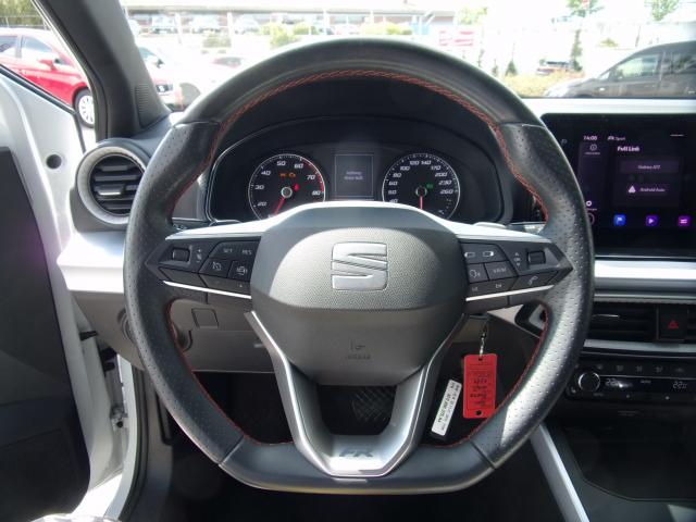Seat ARONA FR 1.5 TSI DSG NAVI AHZV EPH VOLL-LED SHZ Bildbeschreibung: Seat ARONA FR 1.5 TSI DSG NAVI AHZV EPH VOLL-LED SHZ