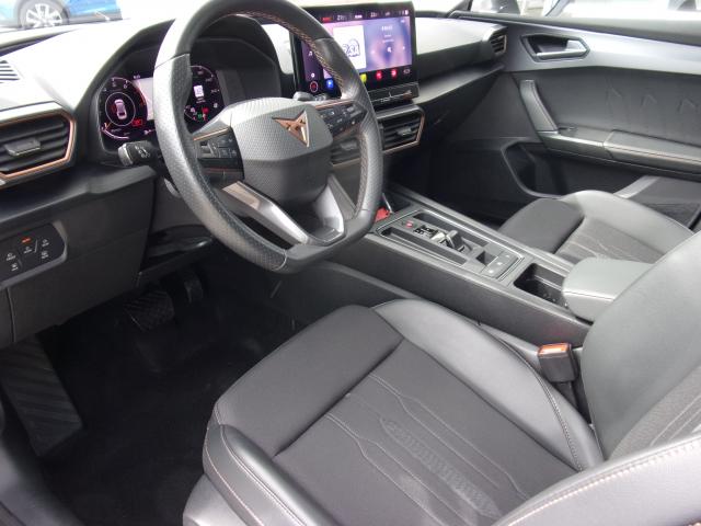 Cupra LEON SPORTSTOURER 2.0 TSI DSG AUTOMATIK DAB+ USB NAVI Bildbeschreibung: Cupra LEON SPORTSTOURER 2.0 TSI DSG AUTOMATIK DAB+ USB NAVI