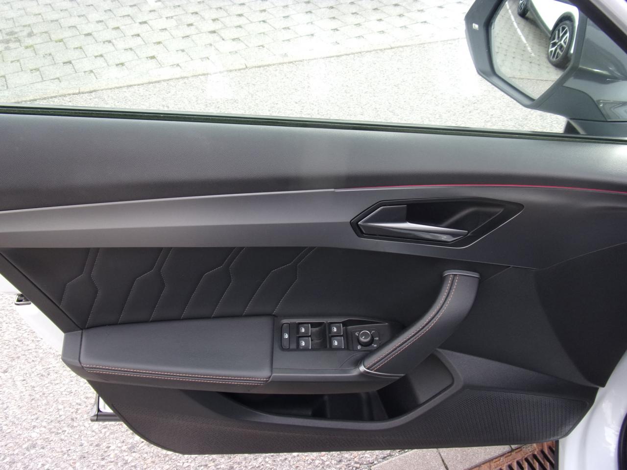 Cupra FORMENTOR 1.5 TSI DSG NAVI SITZH. EINPARKH. DAB+ Bildbeschreibung: Cupra FORMENTOR 1.5 TSI DSG NAVI SITZH. EINPARKH. DAB+