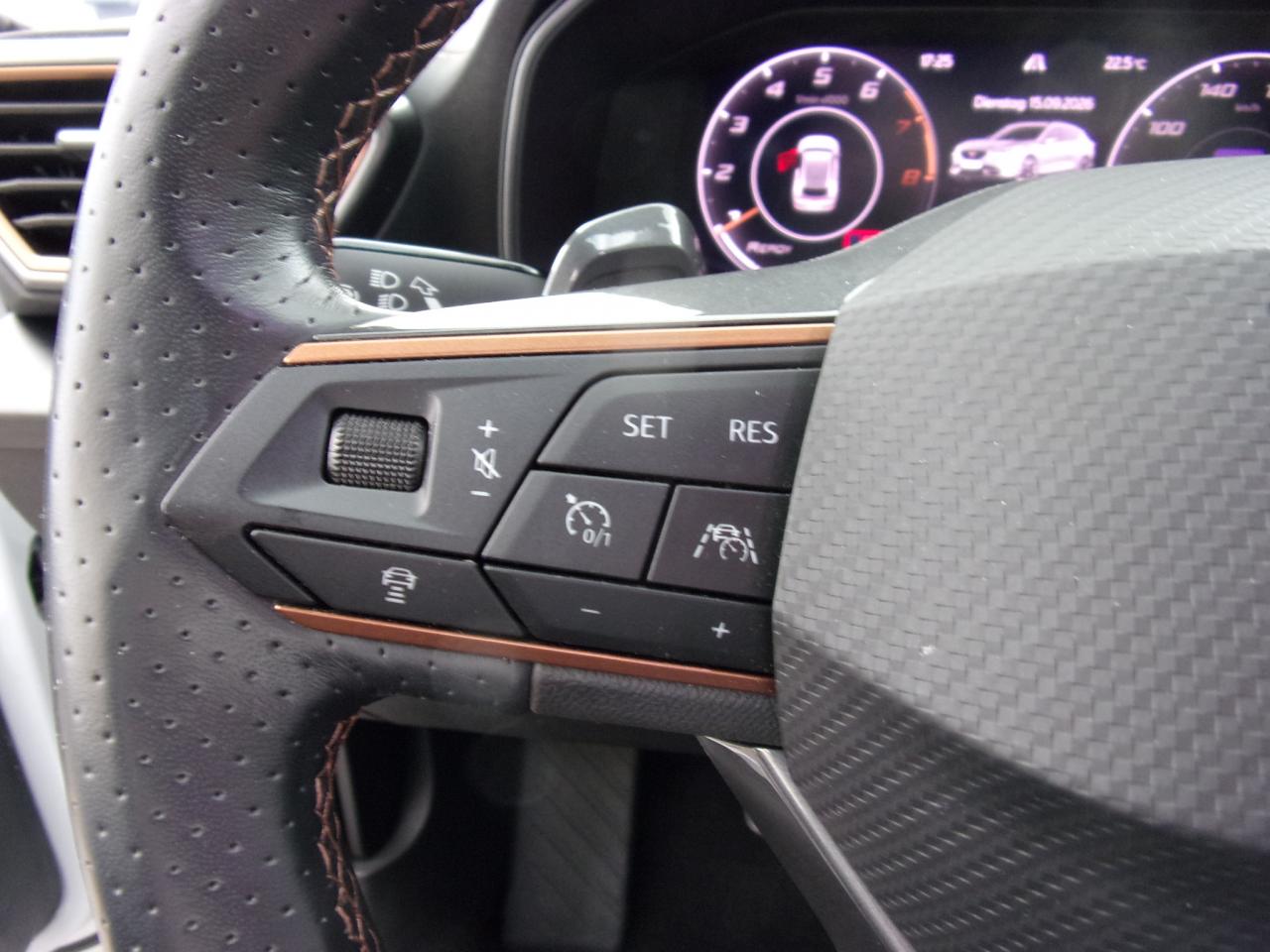 Cupra FORMENTOR 1.5 TSI DSG NAVI SITZH. EINPARKH. DAB+ Bildbeschreibung: Cupra FORMENTOR 1.5 TSI DSG NAVI SITZH. EINPARKH. DAB+