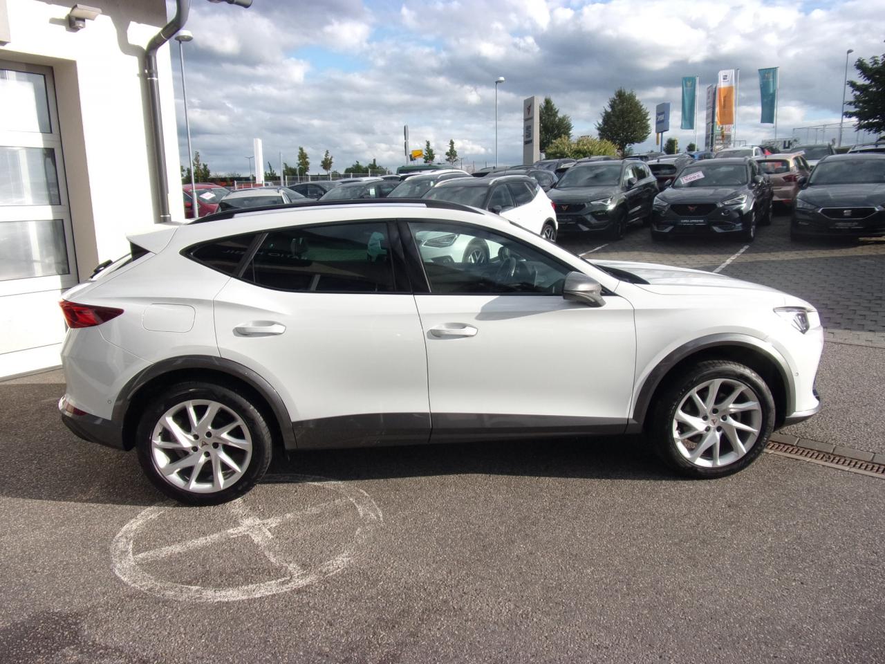Cupra FORMENTOR 1.5 TSI DSG NAVI SITZH. EINPARKH. DAB+ Bildbeschreibung: Cupra FORMENTOR 1.5 TSI DSG NAVI SITZH. EINPARKH. DAB+