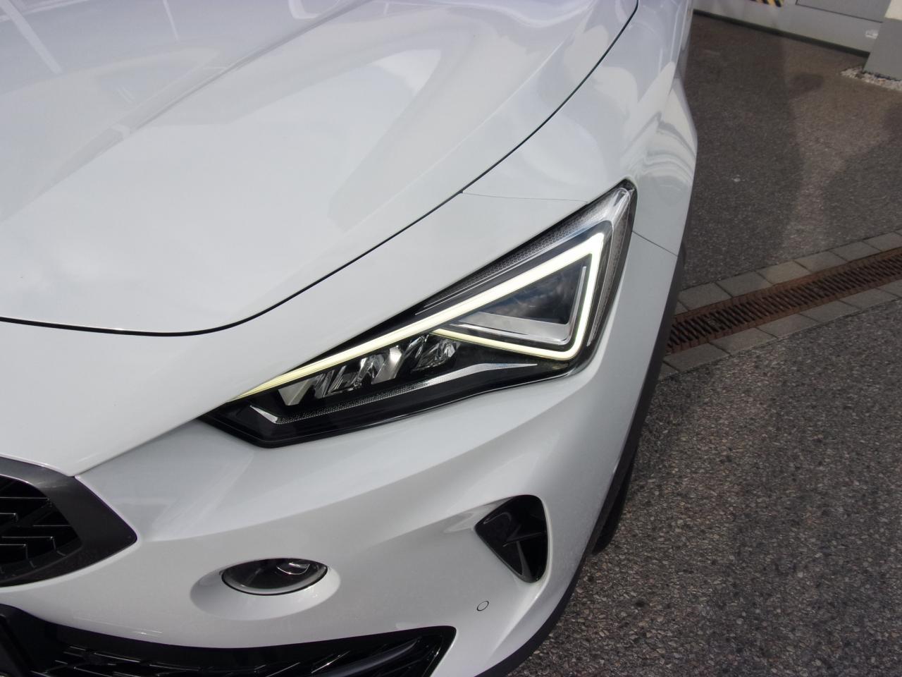 Cupra FORMENTOR 1.5 TSI DSG NAVI SITZH. EINPARKH. DAB+ Bildbeschreibung: Cupra FORMENTOR 1.5 TSI DSG NAVI SITZH. EINPARKH. DAB+