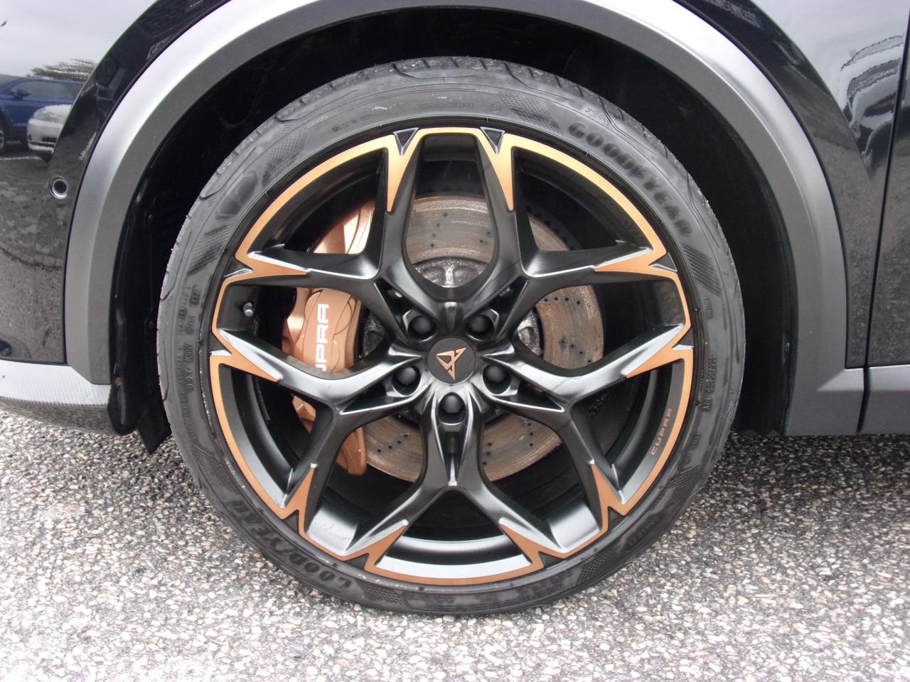 Cupra FORMENTOR VZ5 2.5 TSI 4 DRIVE DSG CUP-LEDER NAVI Bildbeschreibung: Cupra FORMENTOR VZ5 2.5 TSI 4 DRIVE DSG CUP-LEDER NAVI