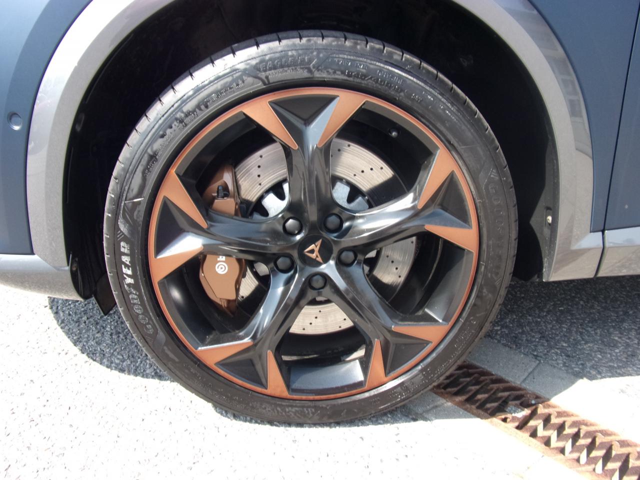Cupra FORMENTOR VZ 2.0 TSI DSG 4DRIVE GAR.-02/28* NAVI Bildbeschreibung: Cupra FORMENTOR VZ 2.0 TSI DSG 4DRIVE GAR.-02/28* NAVI