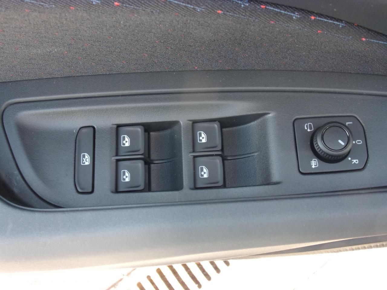 Cupra RAVAL PLUS 99 KW 37 KWH, CO2-Klasse: A, NAVI AHZV-VORBER. SITZH. Bildbeschreibung: Cupra RAVAL PLUS 99 KW 37 KWH, CO2-Klasse: A, NAVI AHZV-VORBER. SITZH.