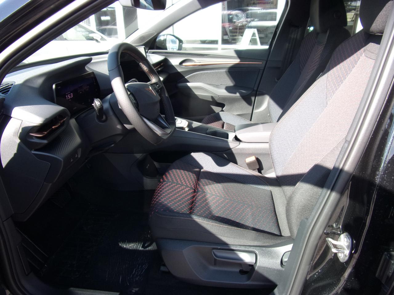 Cupra RAVAL PLUS 99 KW 37 KWH, CO2-Klasse: A, NAVI AHZV-VORBER. SITZH. Bildbeschreibung: Cupra RAVAL PLUS 99 KW 37 KWH, CO2-Klasse: A, NAVI AHZV-VORBER. SITZH.