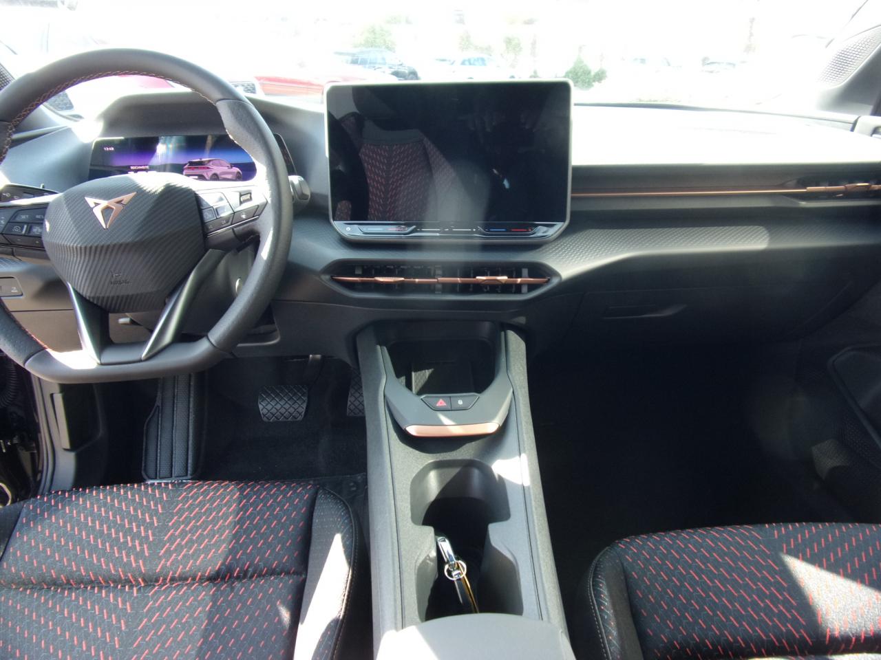 Cupra RAVAL PLUS 99 KW 37 KWH, CO2-Klasse: A, NAVI AHZV-VORBER. SITZH. Bildbeschreibung: Cupra RAVAL PLUS 99 KW 37 KWH, CO2-Klasse: A, NAVI AHZV-VORBER. SITZH.