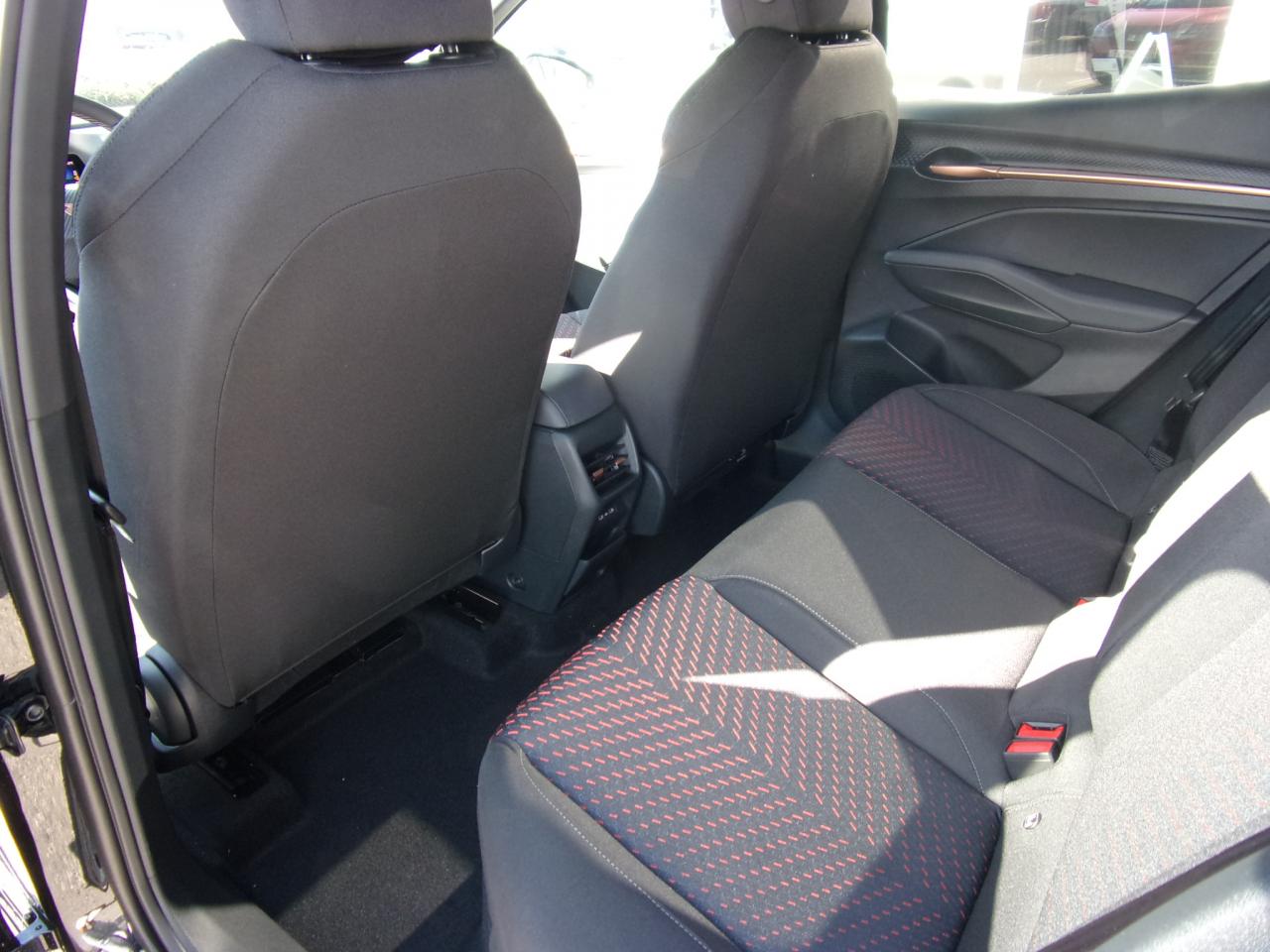 Cupra RAVAL PLUS 99 KW 37 KWH, CO2-Klasse: A, NAVI AHZV-VORBER. SITZH. Bildbeschreibung: Cupra RAVAL PLUS 99 KW 37 KWH, CO2-Klasse: A, NAVI AHZV-VORBER. SITZH.