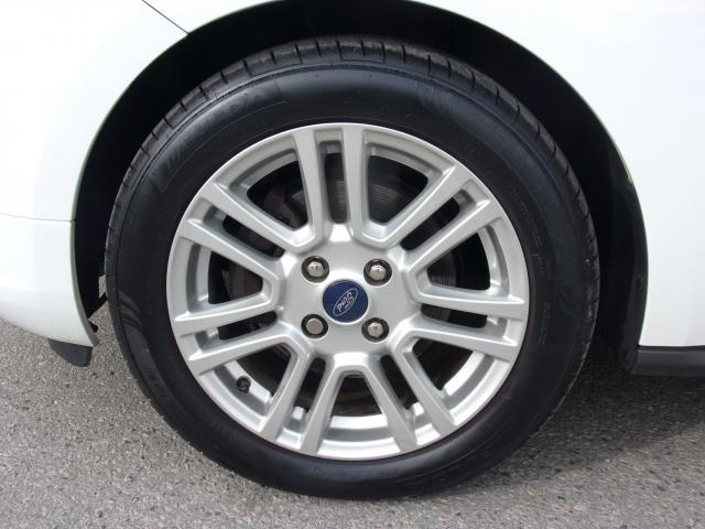 Ford TOURNEO COURIER TITANIUM 1.0 ECOBOOST AHZV NAVI Bildbeschreibung: Ford TOURNEO COURIER TITANIUM 1.0 ECOBOOST AHZV NAVI