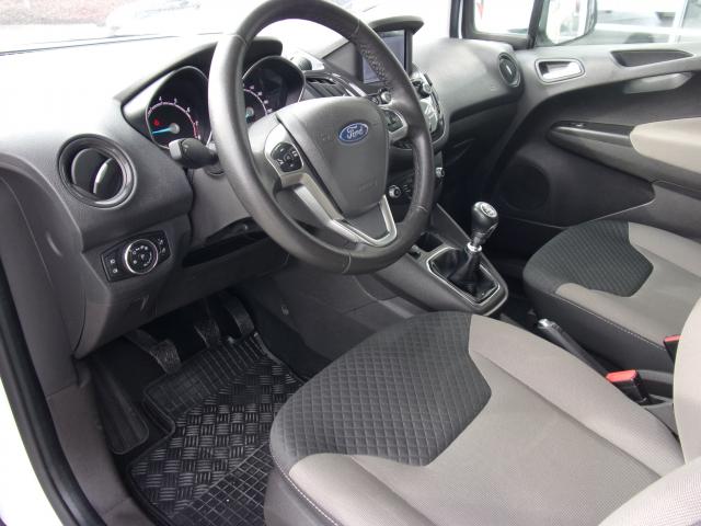 Ford TOURNEO COURIER TITANIUM 1.0 ECOBOOST AHZV NAVI Bildbeschreibung: Ford TOURNEO COURIER TITANIUM 1.0 ECOBOOST AHZV NAVI