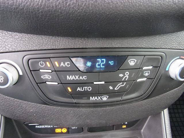 Ford TOURNEO COURIER TITANIUM 1.0 ECOBOOST AHZV NAVI Bildbeschreibung: Ford TOURNEO COURIER TITANIUM 1.0 ECOBOOST AHZV NAVI