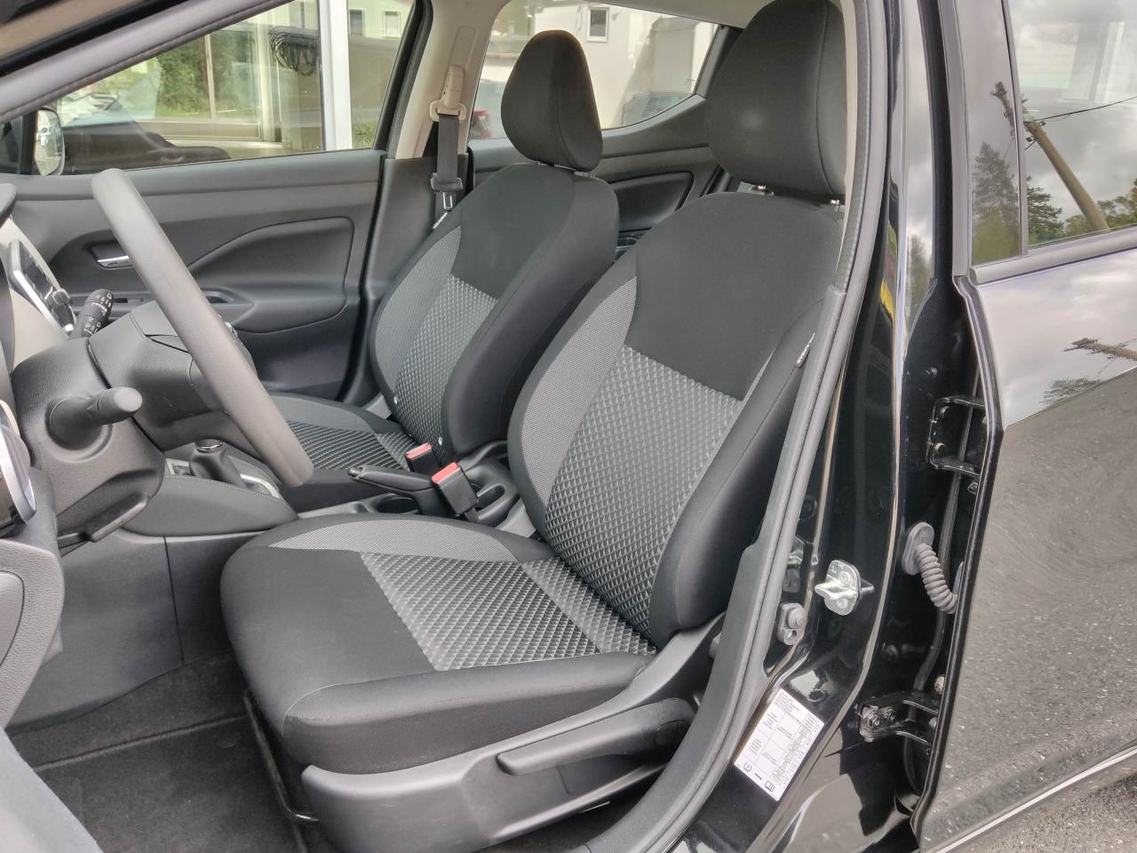 Nissan MICRA ACENTA 1.0 SCHECKHEFTGEPFL. NAVI KLIMA Bildbeschreibung: Nissan MICRA ACENTA 1.0 SCHECKHEFTGEPFL. NAVI KLIMA