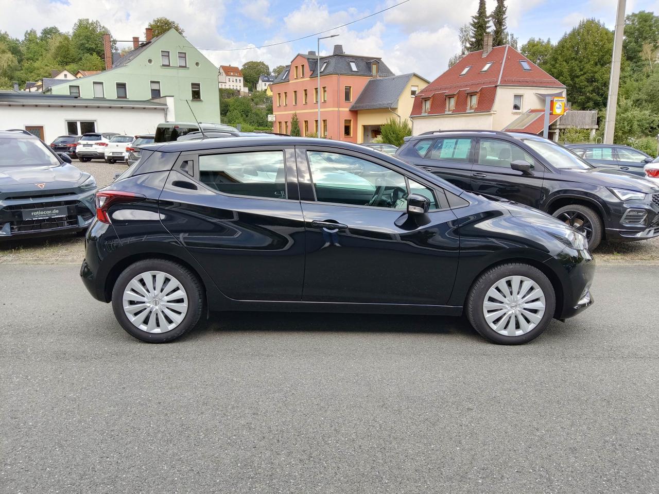 Nissan MICRA ACENTA 1.0 SCHECKHEFTGEPFL. NAVI KLIMA Bildbeschreibung: Nissan MICRA ACENTA 1.0 SCHECKHEFTGEPFL. NAVI KLIMA