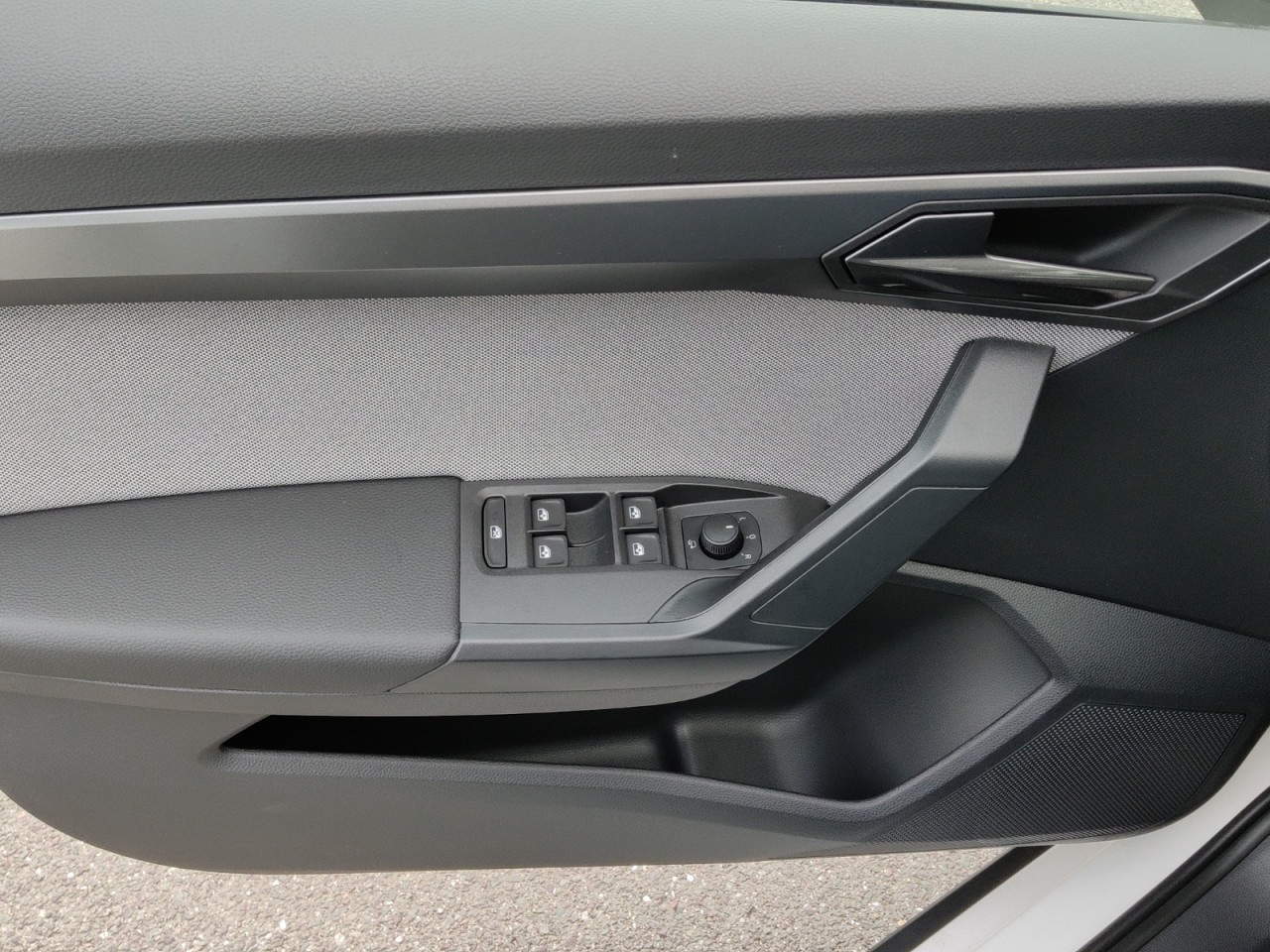 Seat ARONA FR 1.0 TSI DSG, CO2-Klasse: D, NAVI AHZV-VORBER. SHZ EPH Bildbeschreibung: Seat ARONA FR 1.0 TSI DSG, CO2-Klasse: D, NAVI AHZV-VORBER. SHZ EPH
