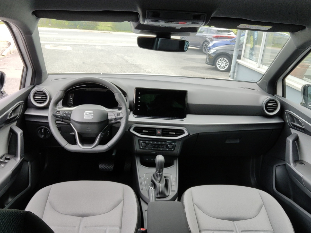 Seat ARONA FR 1.0 TSI DSG, CO2-Klasse: D, NAVI AHZV-VORBER. SHZ EPH Bildbeschreibung: Seat ARONA FR 1.0 TSI DSG, CO2-Klasse: D, NAVI AHZV-VORBER. SHZ EPH