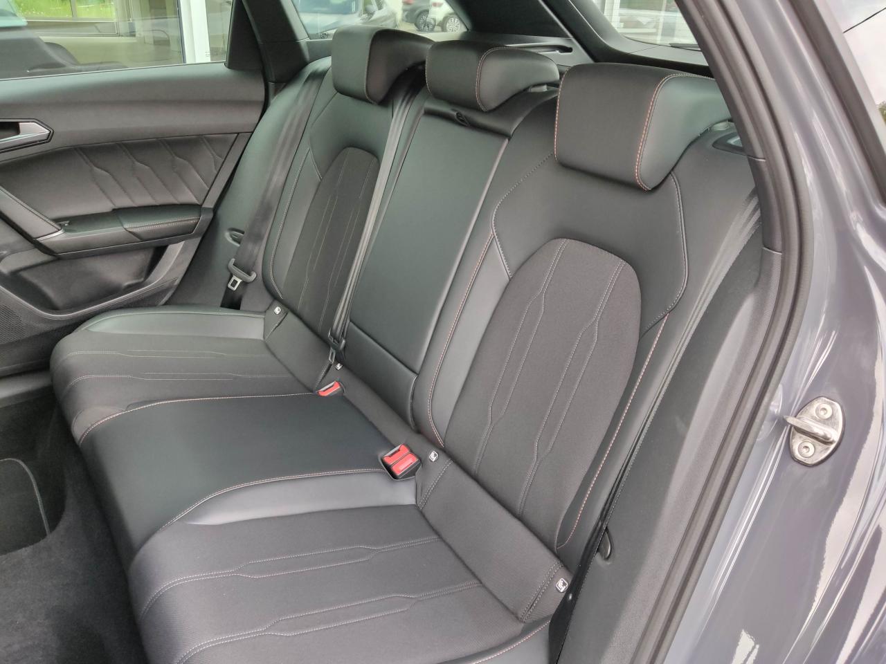 Cupra LEON SPORTSTOURER 1.5 TSI ACT NAVI USB DAB+ EPH Bildbeschreibung: Cupra LEON SPORTSTOURER 1.5 TSI ACT NAVI USB DAB+ EPH