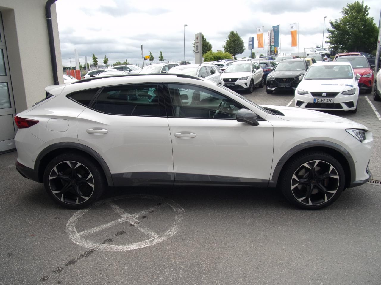 Cupra FORMENTOR VZ 1.4 E HYBRID DSG NAVI DAB+ Bildbeschreibung: Cupra FORMENTOR VZ 1.4 E HYBRID DSG NAVI DAB+