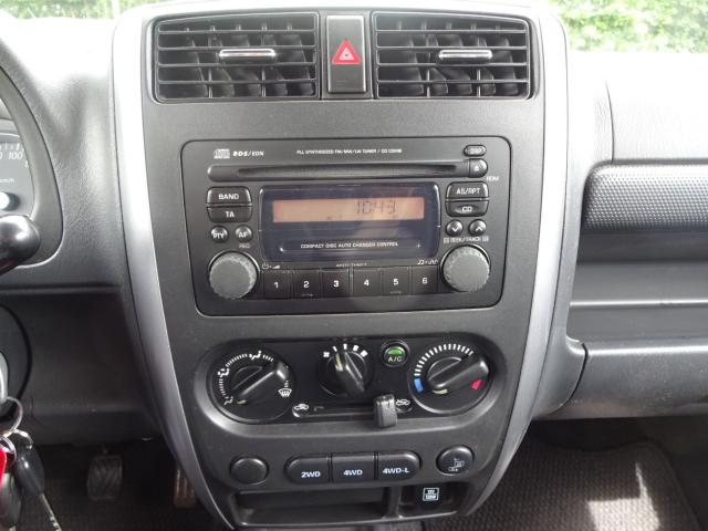 Suzuki JIMNY 1.3 M/T 4X4 COMFORT KLIMA ALLRAD AHZV CD Bildbeschreibung: Suzuki JIMNY 1.3 M/T 4X4 COMFORT KLIMA ALLRAD AHZV CD