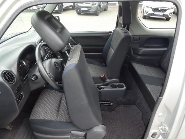 Suzuki JIMNY 1.3 M/T 4X4 COMFORT KLIMA ALLRAD AHZV CD Bildbeschreibung: Suzuki JIMNY 1.3 M/T 4X4 COMFORT KLIMA ALLRAD AHZV CD