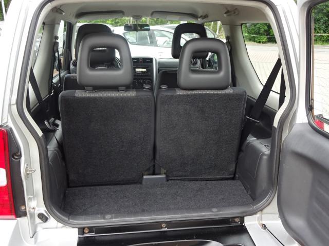 Suzuki JIMNY 1.3 M/T 4X4 COMFORT KLIMA ALLRAD AHZV CD Bildbeschreibung: Suzuki JIMNY 1.3 M/T 4X4 COMFORT KLIMA ALLRAD AHZV CD