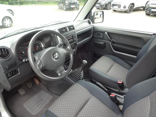 Suzuki JIMNY 1.3 M/T 4X4 COMFORT KLIMA ALLRAD AHZV CD Bildbeschreibung: Suzuki JIMNY 1.3 M/T 4X4 COMFORT KLIMA ALLRAD AHZV CD