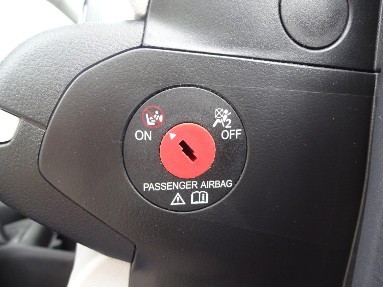 Suzuki SWIFT 1.2 DUALJET CLUB, CO2-Klasse: C, NAVI DAB+ EINPARKH. USB Bildbeschreibung: Suzuki SWIFT 1.2 DUALJET CLUB, CO2-Klasse: C, NAVI DAB+ EINPARKH. USB