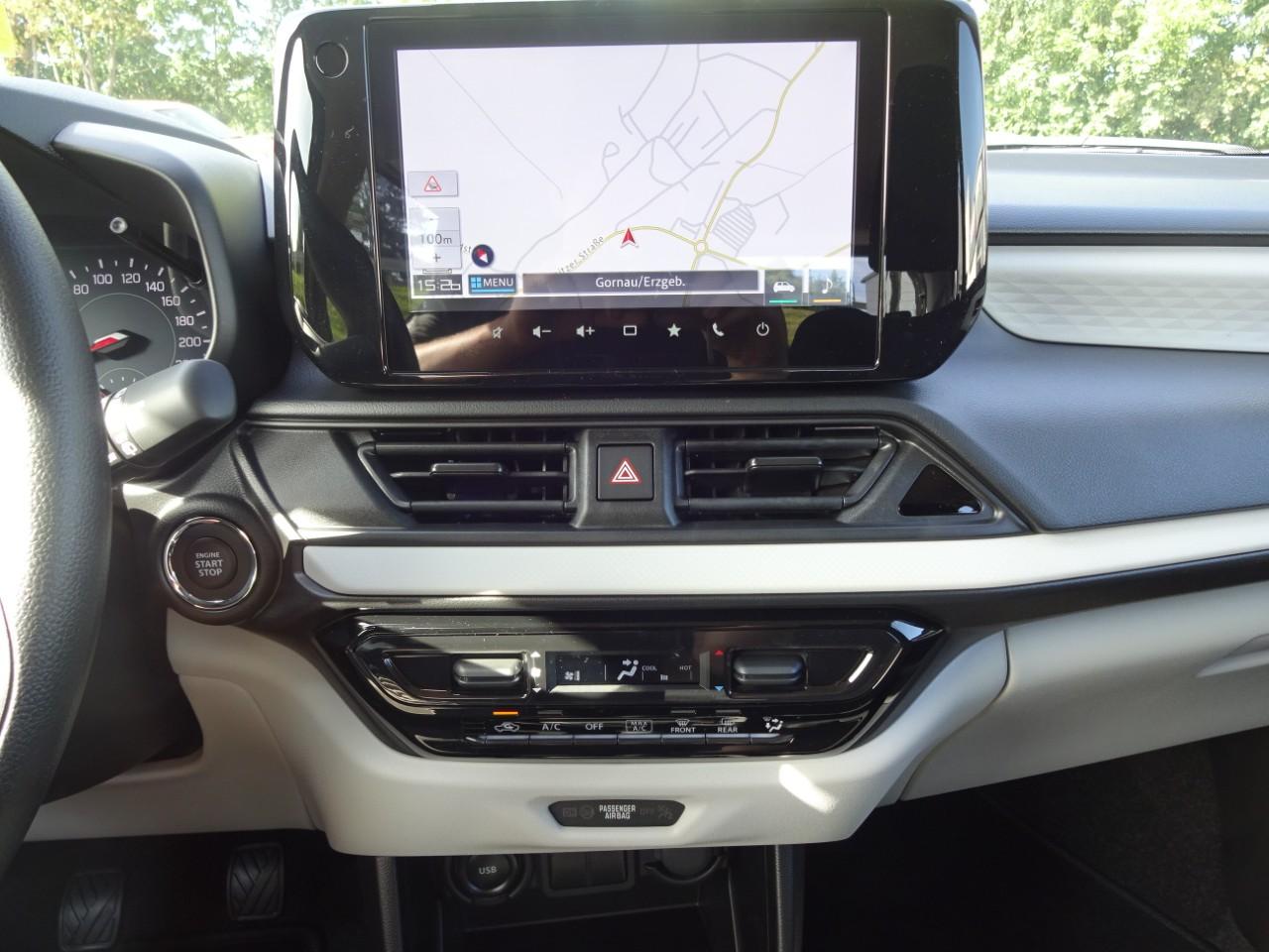 Suzuki SWIFT 1.2 DUALJET CLUB, CO2-Klasse: C, NAVI DAB+ EINPARKH. USB Bildbeschreibung: Suzuki SWIFT 1.2 DUALJET CLUB, CO2-Klasse: C, NAVI DAB+ EINPARKH. USB