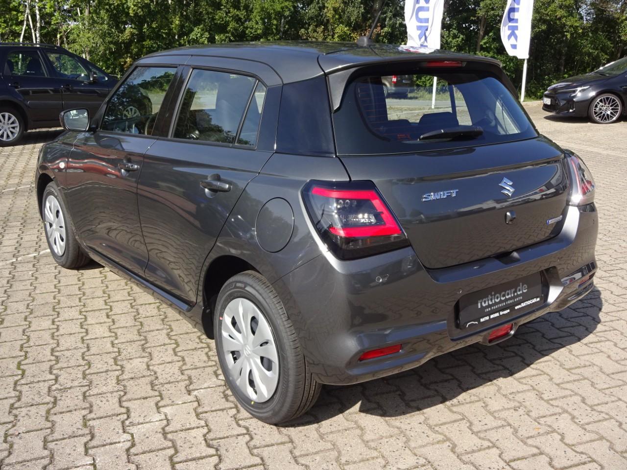 Suzuki SWIFT 1.2 DUALJET CLUB, CO2-Klasse: C, NAVI DAB+ EINPARKH. USB Bildbeschreibung: Suzuki SWIFT 1.2 DUALJET CLUB, CO2-Klasse: C, NAVI DAB+ EINPARKH. USB