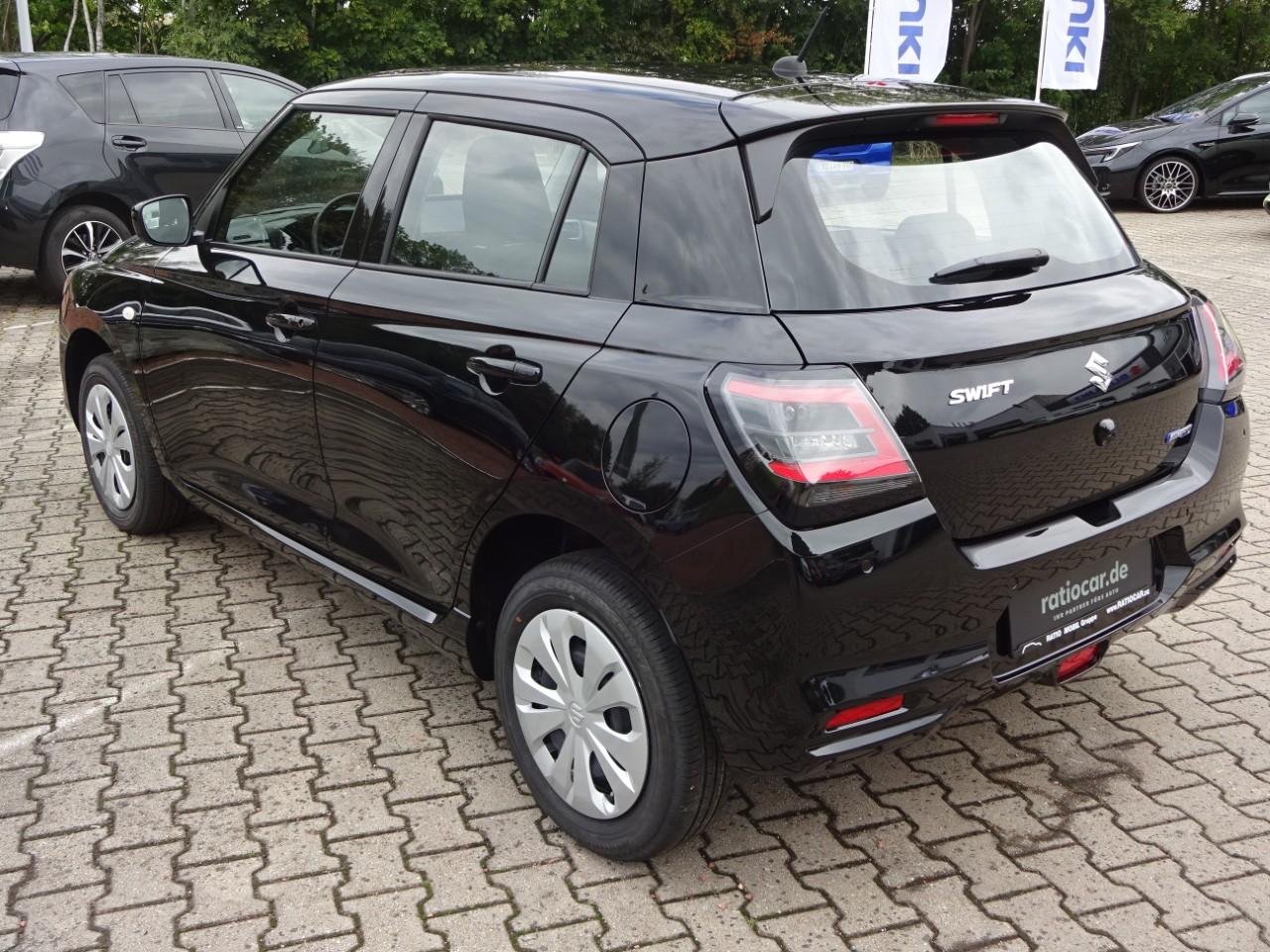 Suzuki SWIFT 1.2 DUALJET ALLGRIP CLUB, CO2-Klasse: C, NAVI EINPARKH. Bildbeschreibung: Suzuki SWIFT 1.2 DUALJET ALLGRIP CLUB, CO2-Klasse: C, NAVI EINPARKH.