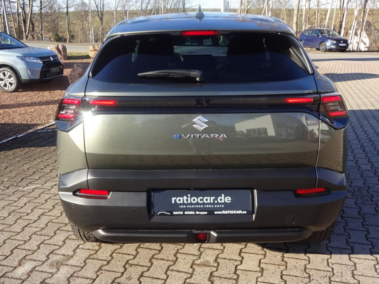 Suzuki e VITARA eAXLE ALLGRIP e COMFORT+ (61 kWh), CO2-Klasse: A, Bildbeschreibung: Suzuki e VITARA eAXLE ALLGRIP e COMFORT+ (61 kWh), CO2-Klasse: A,