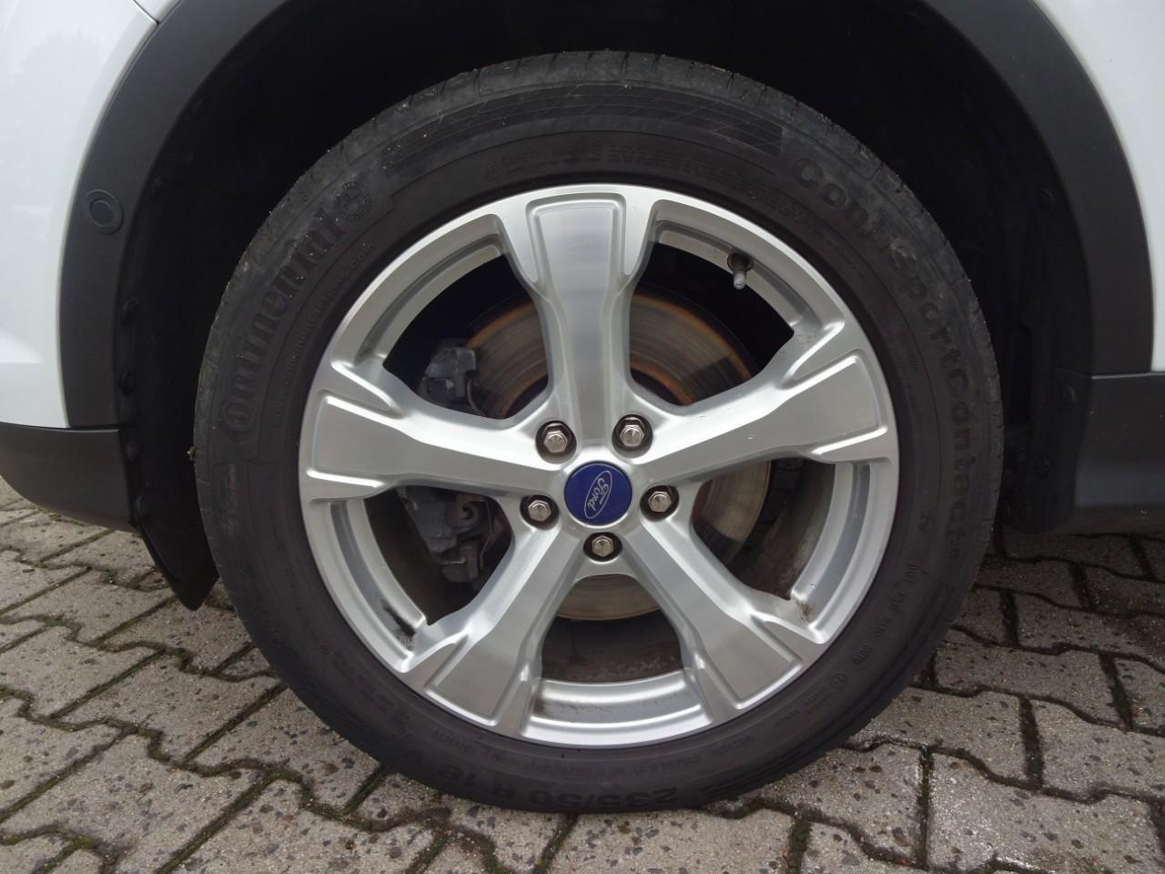 Ford KUGA 1.5 4X4 TITANIUM NAVI AHK SITZH. EINPARKH. Bildbeschreibung: Ford KUGA 1.5 4X4 TITANIUM NAVI AHK SITZH. EINPARKH.