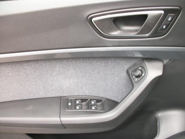 Seat ATECA STYLE 2.0 TDI DSG AHZV EINPARKH. SITZHEIZ. Bildbeschreibung: Seat ATECA STYLE 2.0 TDI DSG AHZV EINPARKH. SITZHEIZ.